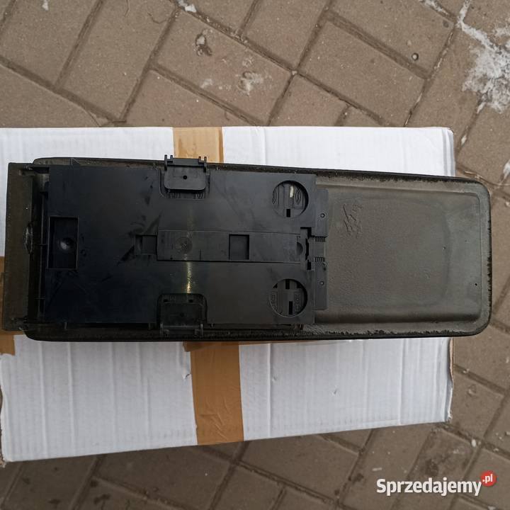 Box na kasety Mercedes W124 wysyłka Schowki, półki Złotoryja