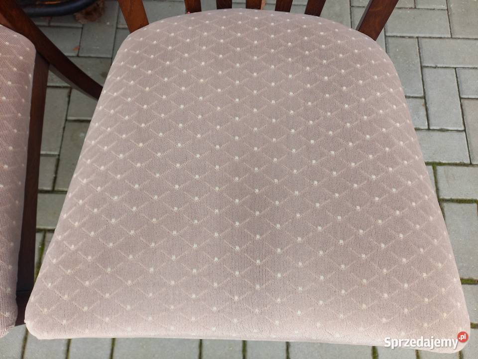 Krzesła dębowe drewniane z materiałową tapicerką Gawroniec sprzedam