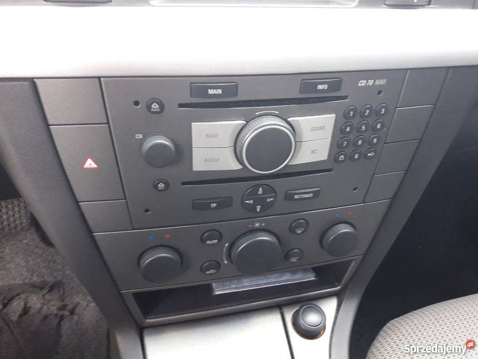 Opel Vectra C kombi 22 benzyna z 2005 roku nawigacja podkarpackie Wolica Ługowa