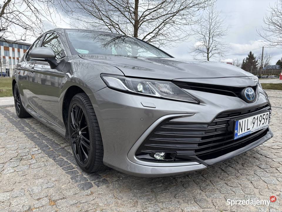 Toyota Camry 25 hybryda 218 Prestige 32000 Salon wielofunkcyjna kierownica Iława