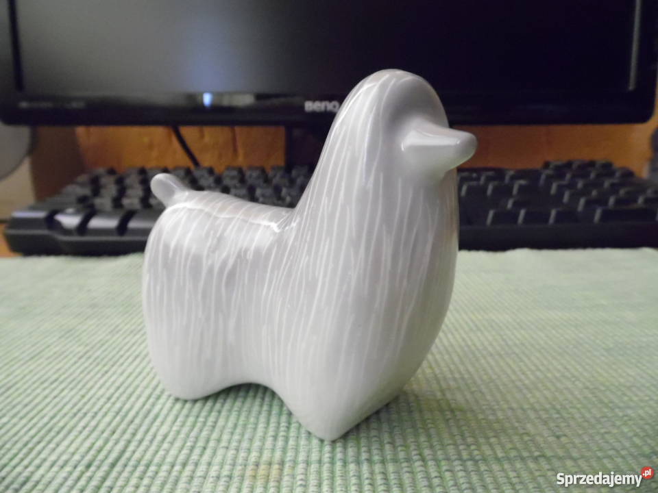 Stara figurka Ćmielów lata 195060 Porcelana i szkło