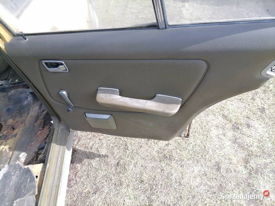 Mercedes w123 Pierwsza Seria 77r Beczka Wnętrze Łochów