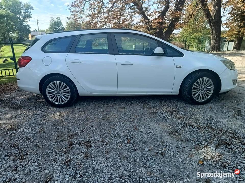 Opel Astra j Sport Tourer 17 cdti HAK Kombi Dębica
