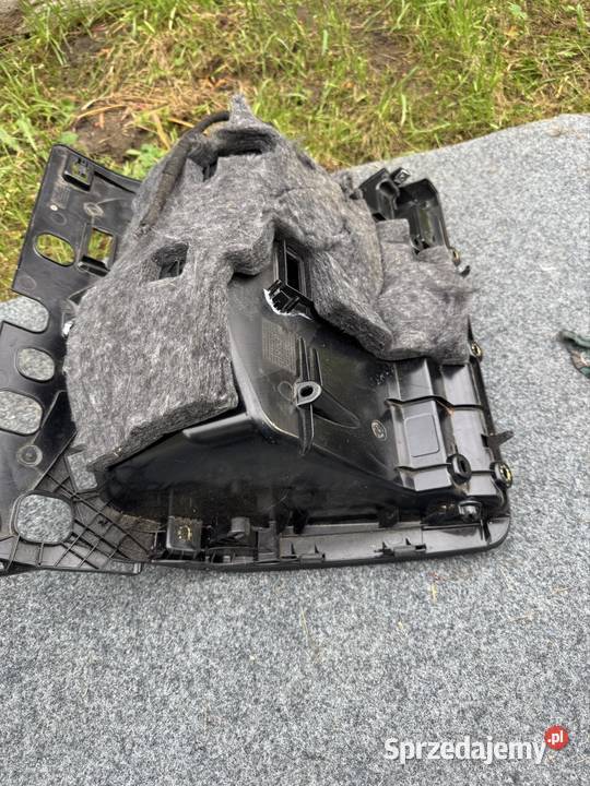 Schowek z Audi a5 8t 2015 Schowki, półki sprzedam