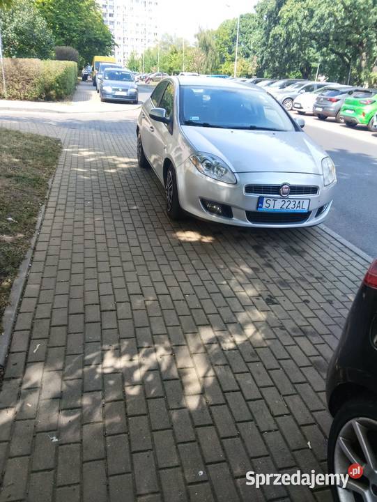 Fiat bravo 14 16 v 90 koni benzyna 193000 Rok produkcji 2009 Tychy sprzedam