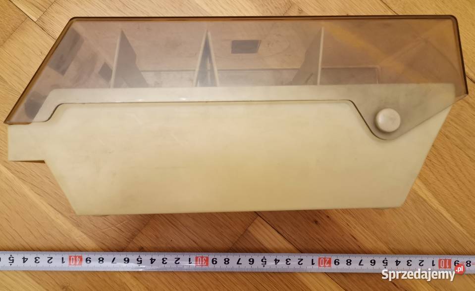 68 ORGANIZER NA DYSKIETKI PLASTIKOWY ZAMYKANY NA