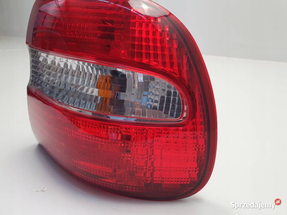 LAMPA PRAWA Volvo V40 I lift 9904r TYLNA prawy osobowe Chełm