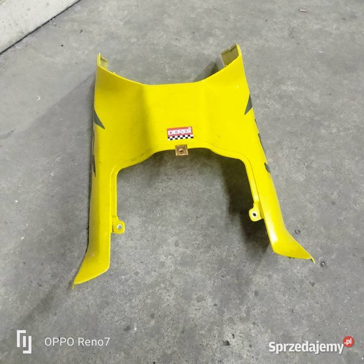 Plastik pod siedzenie Derbi vamos skuter 50