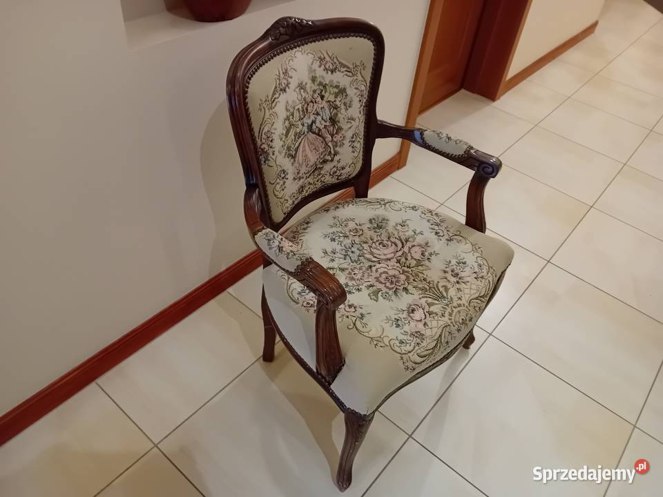 Fotel barokowy z haftowanym wzorem stylu Bezrzecze sprzedam