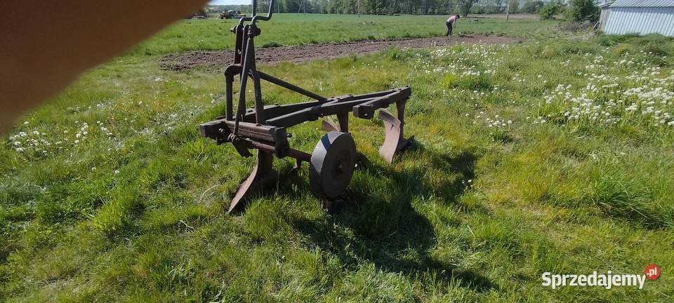 sprzedam pług 3 skibowy nieuszkodzony Uniejów