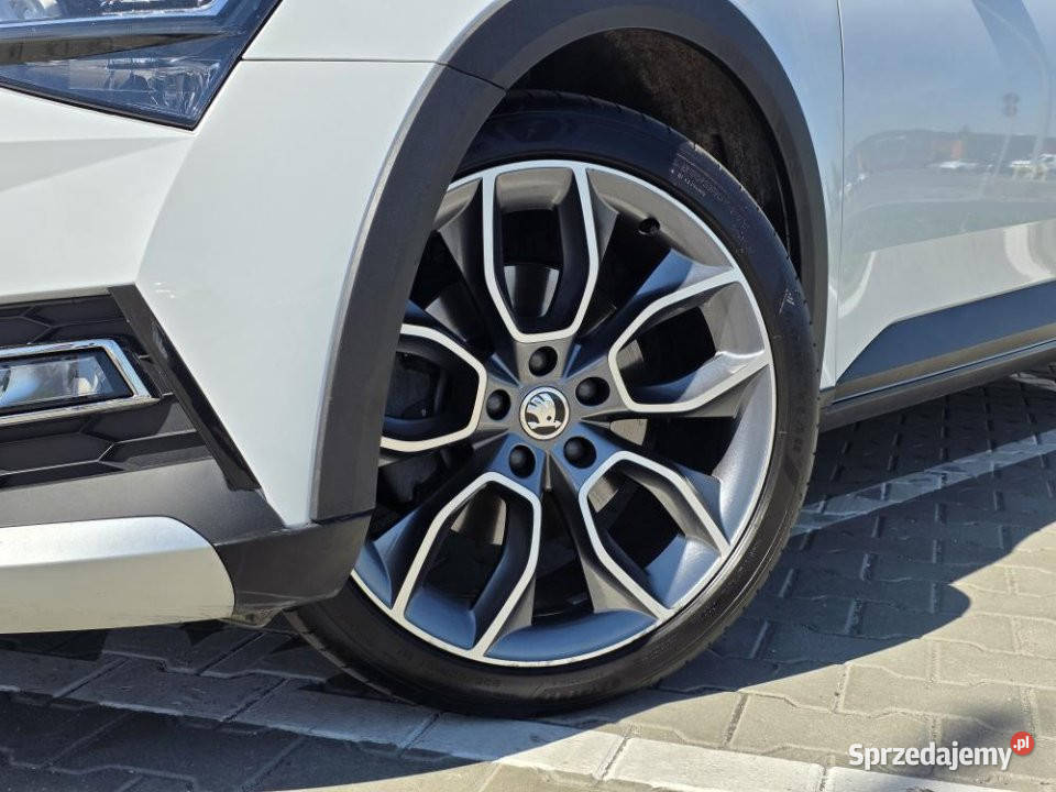 Skoda Superb 2022r FV23 bezwypadkowy 4x4 niski 200KM Poznań