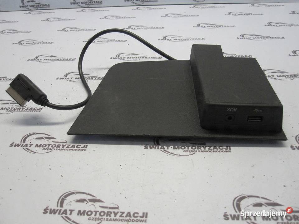 SKODA RAPID SPACEBACK gniazdo AUX USB 5JB857367A