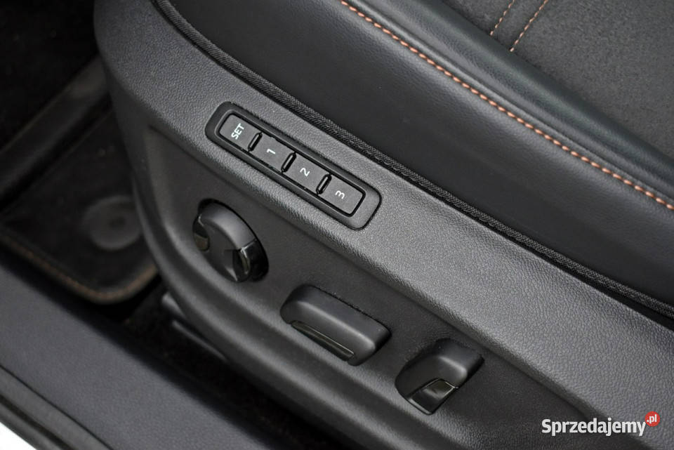 Cupra Ateca Bezwypadkowy Salon Polska Serwis ASO Ateca Łódź