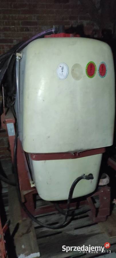 Opryskiwacz 800l nieuszkodzony Ćwików