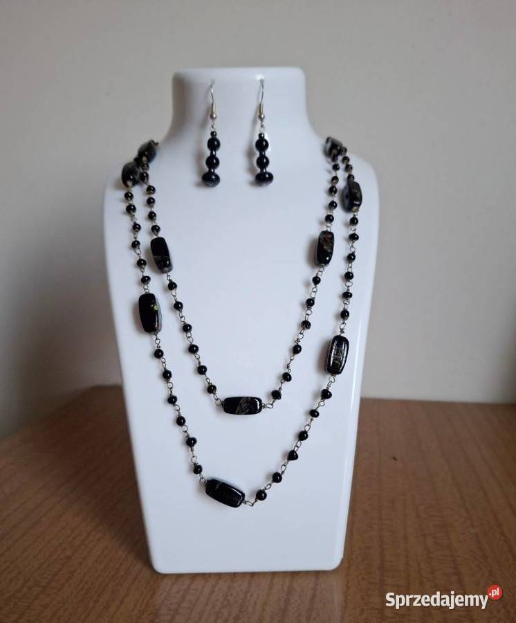 Elegancki komplet składający się z naszyjnika i Lublin
