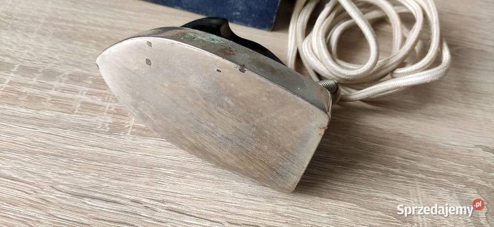 Żelazko podróżne typ P120 małe PRL vintage kujawsko-pomorskie Tuchola