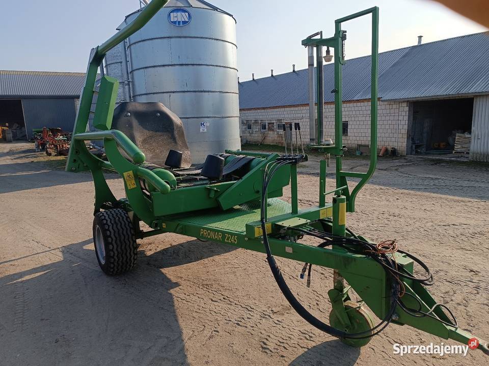 Owijarka samozaładowcza Pronar z245 Suwałki