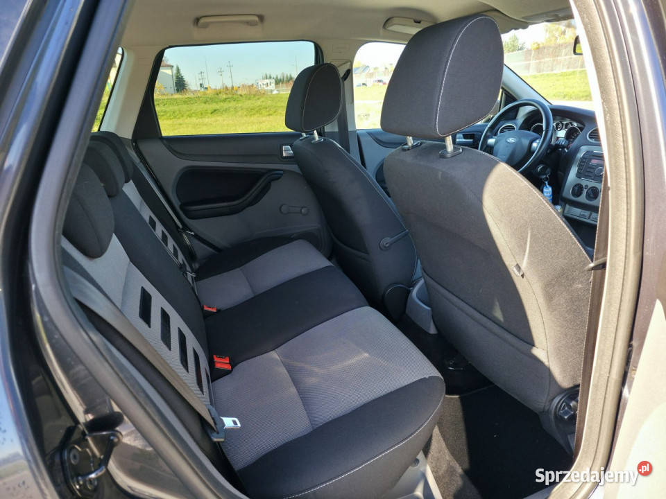 Ford Focus 18 Benzyna Serwisowany Gwarancja aluminiowe felgi Focus Piekoszów