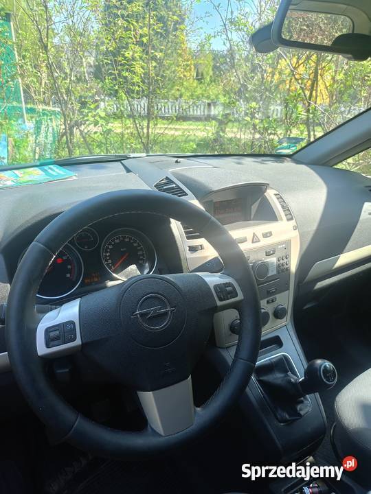 Opel Zafira B 2008 18 benzyna benzyna Zaklików