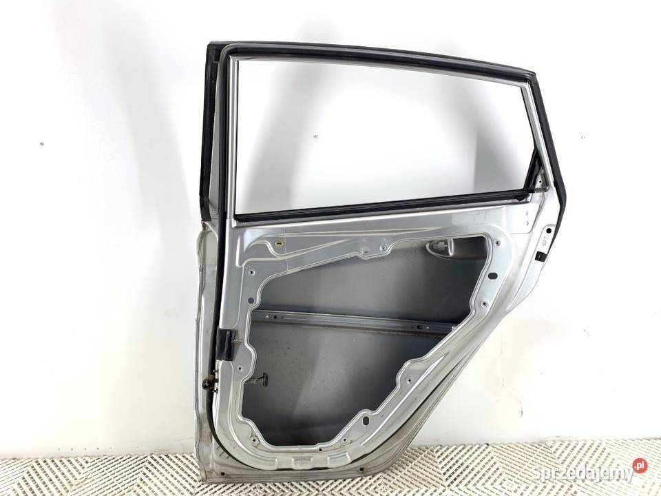 DRZWI PRAWY TYŁ FORD FIESTA MK7 Hatchback sprzedam