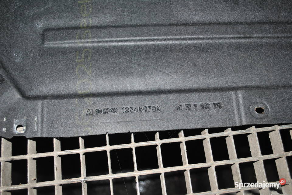 Osłona podwozia prawa strona BMW E60 E61 E63 E64 Poręba sprzedam