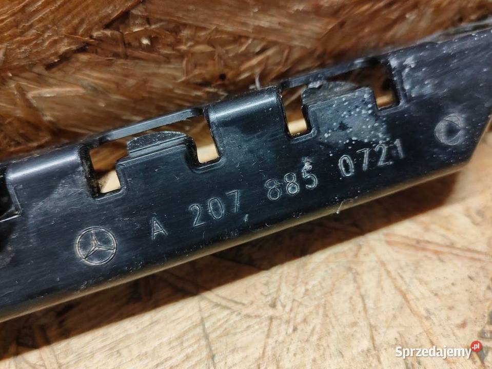 Mocowanie Ślizg Zderzaka Lewy Tył Mercedes W207