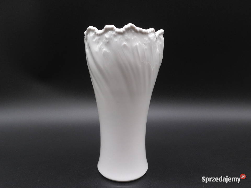 TIRSCHENREUTH porcelanowy wazon z falistym Raszków