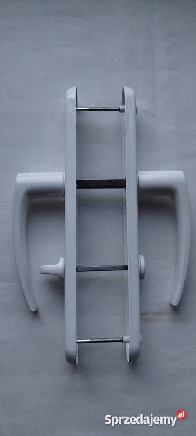 Klamki drzwiowe i łazienkowe