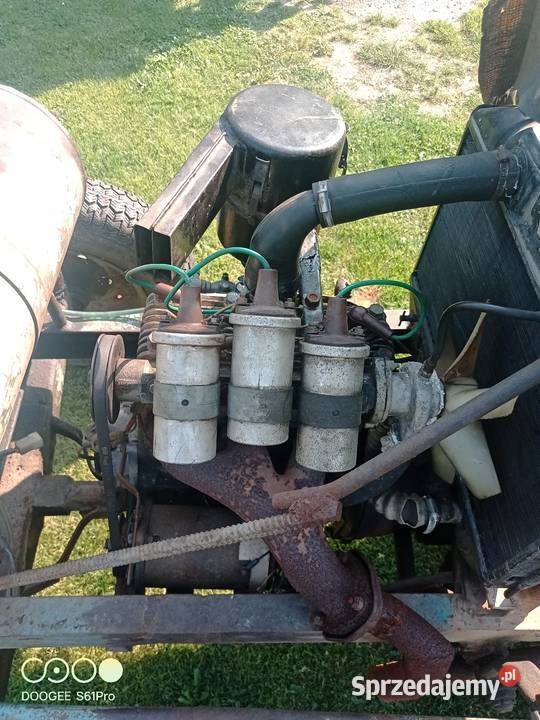 Traktor sam z silnikiem syreny 105