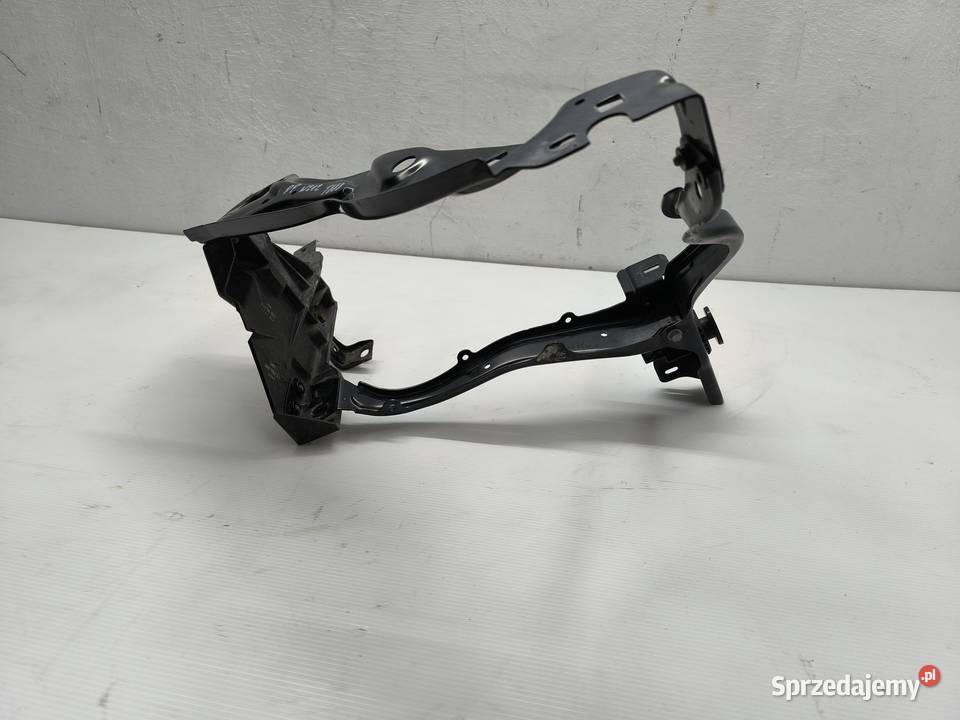 OKULAR WSPORNIK MOCOWANIE LAMPY PRAWY MERCEDES