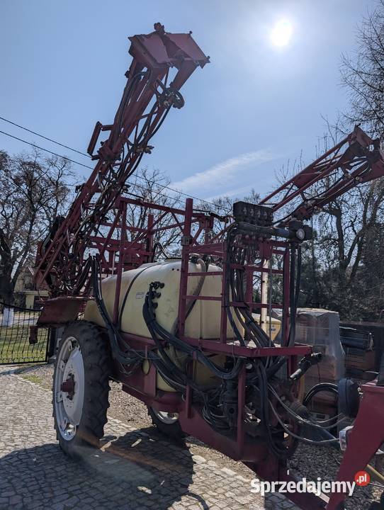 Opryskiwacz Hardi 2400 L lance 1815 m Zaczepiane