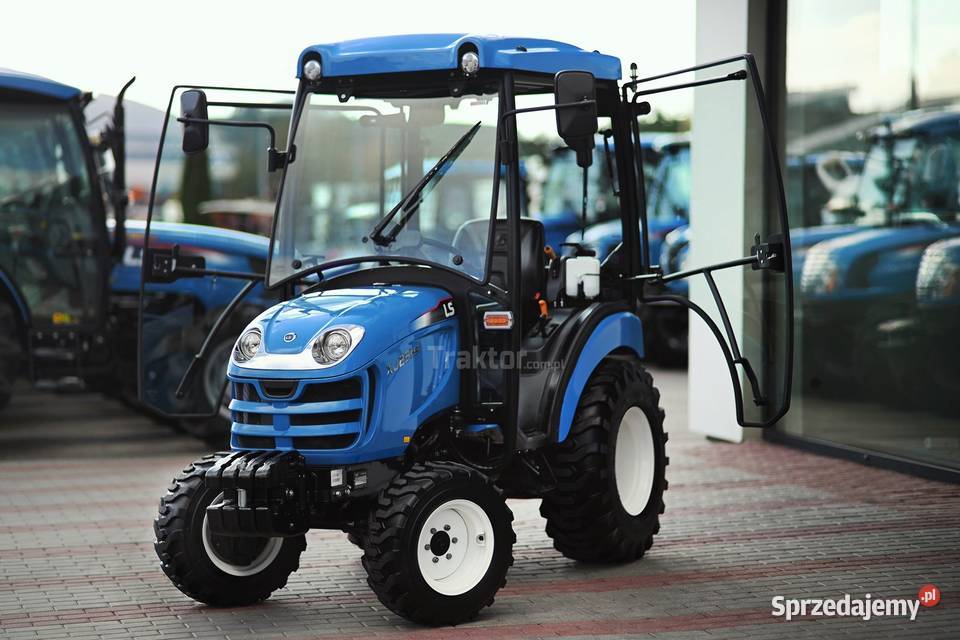 Importer oferuje LS Tractor XJ25 HST 4x4 244 IND LS Tractor Tajęcina