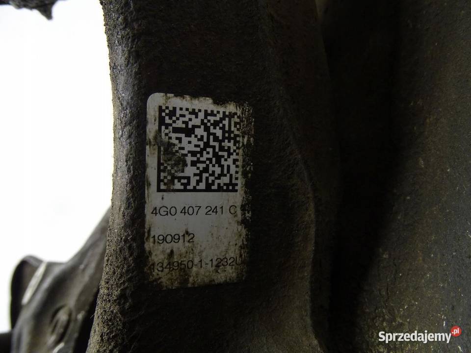 ZWROTNICA PIASTA LEWA LEWY PRZÓD AUDI A4 B8 A5 Piasty i łożyska kół