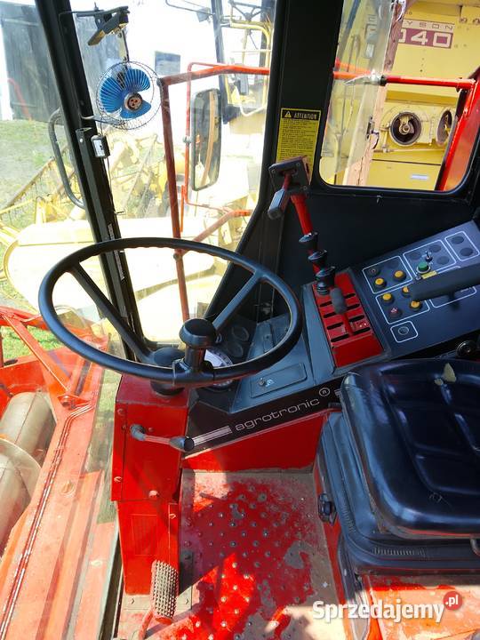 Sprzedam kombajn INTERNATIONAL CF30 Jeziorsko
