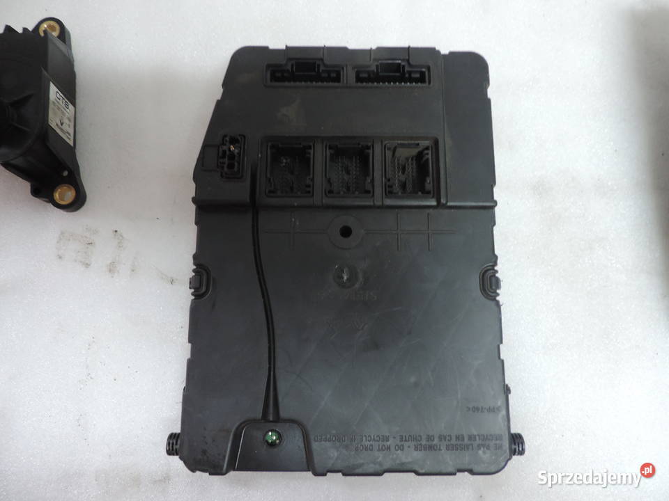 MODUŁ STEROWNIK UCH 8200412548 RENAULT MEGANE 2 osobowe Układ elektryczny sprzedam