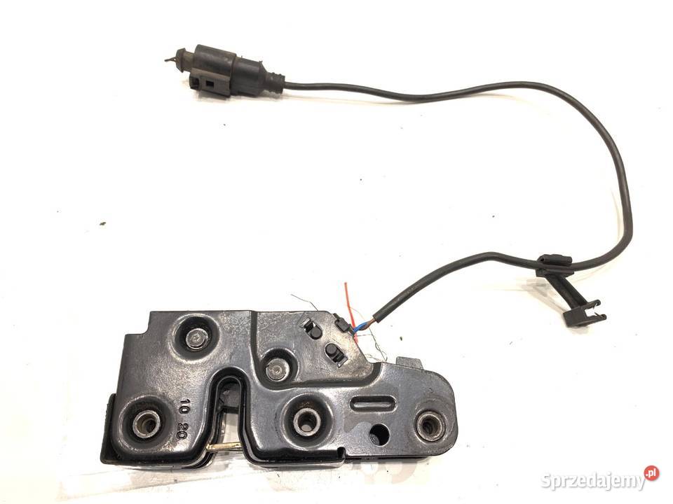 ZAMEK MASKI PRZÓD AUDI A4 B8 SedanLimuzyna podkarpackie