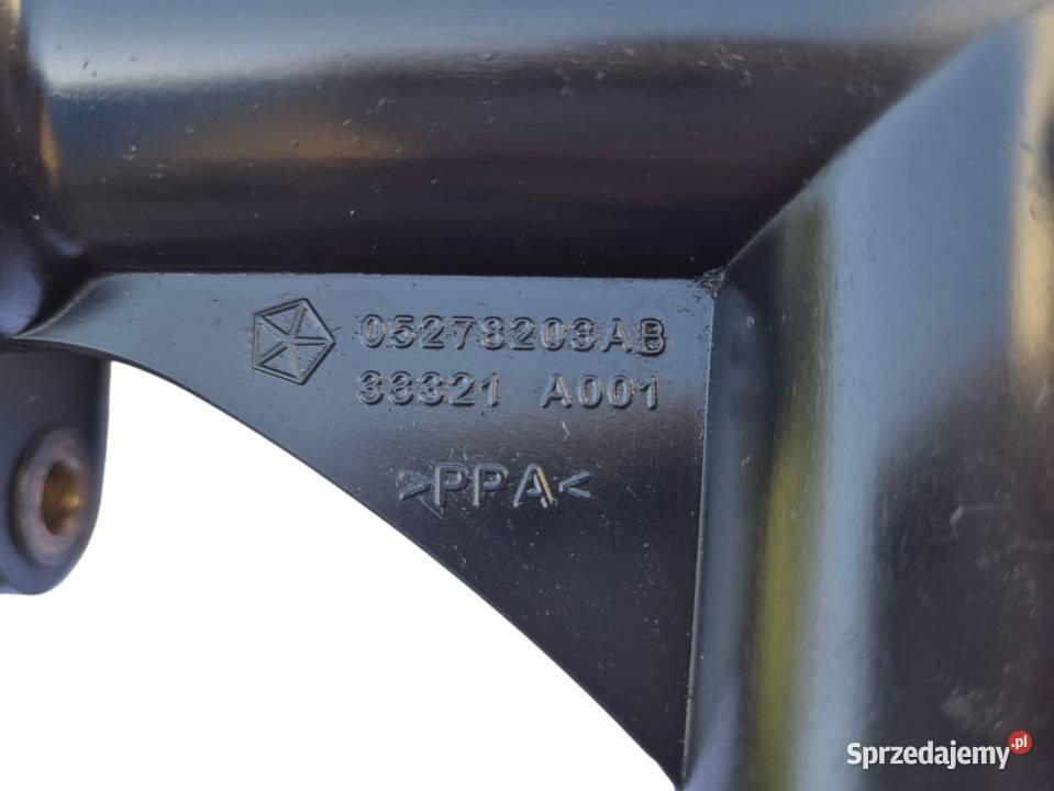 KRÓCEC OBUDOWA TERMOSTATU CHRYSLER PT CRUISER 20 osobowe Działoszyce sprzedam