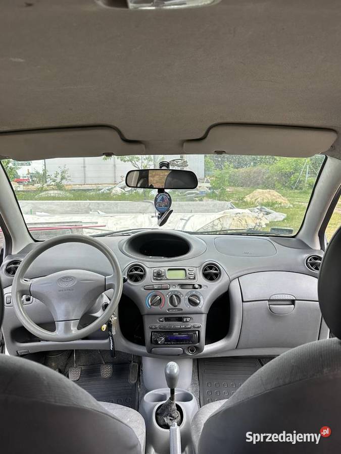 Toyota Yaris 10 68 1999 łódzkie Zduńska Wola