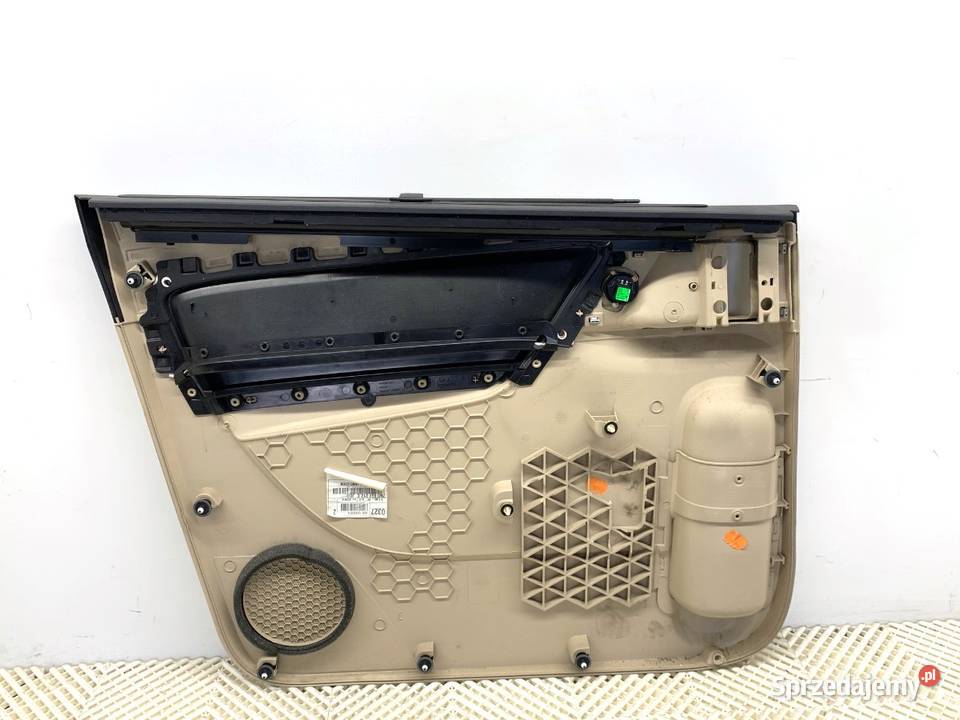 BOCZEK DRZWI PRAWY TYŁ ROLETA VW SHARAN