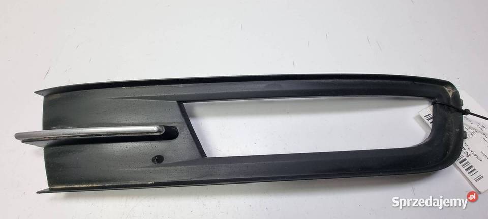 KRATKA ZDERZAKA PRZÓD VOLKSWAGEN PASSAT B8