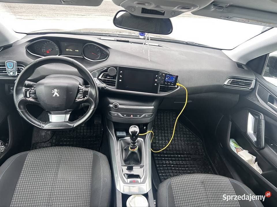 Peugeot 308 style 2020r 12 136koni6 manuall zmieniarka CD