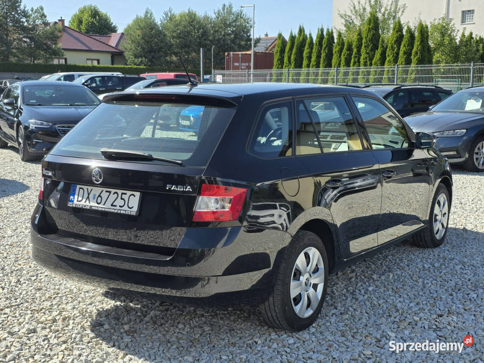 koda Fabia 12 TSi 90 2017 zadbana klimatyzacja światła LED Fabia Wrocław