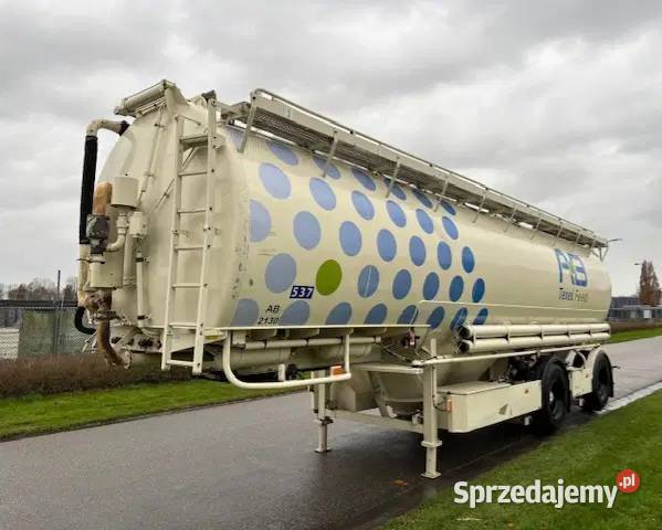 Naczepa cysterna silos 2 osiowa Welgro do paszy Biała Podlaska