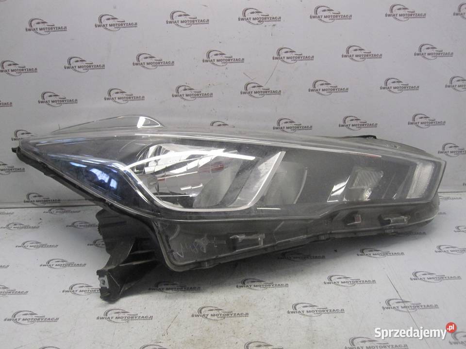 NISSAN MICRA V K14 19r lampa prawa przód osobowe