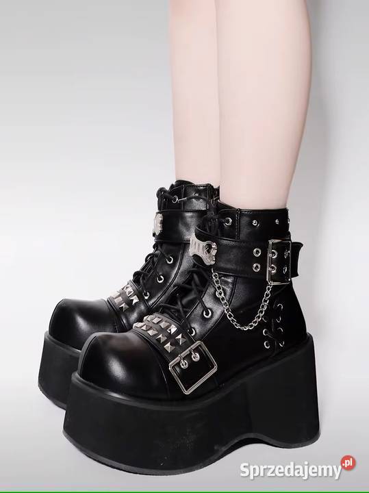 Botki wiązane czarne z ćwiekami 3542 Świdnica sprzedam