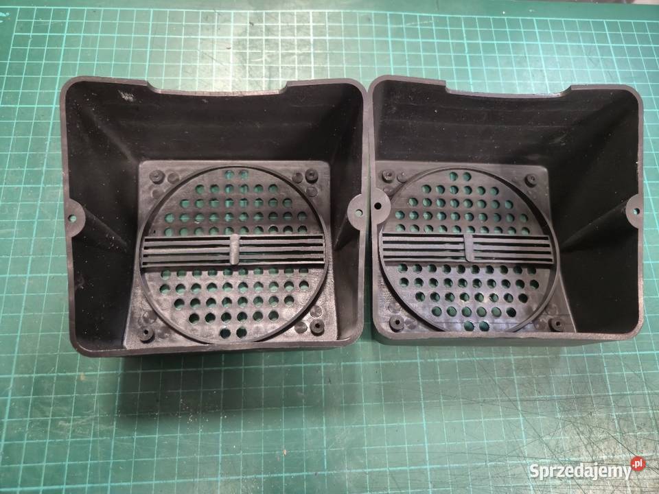 Plastikowe osłony na głośniki samochodowe Fiat elementy zabudowy