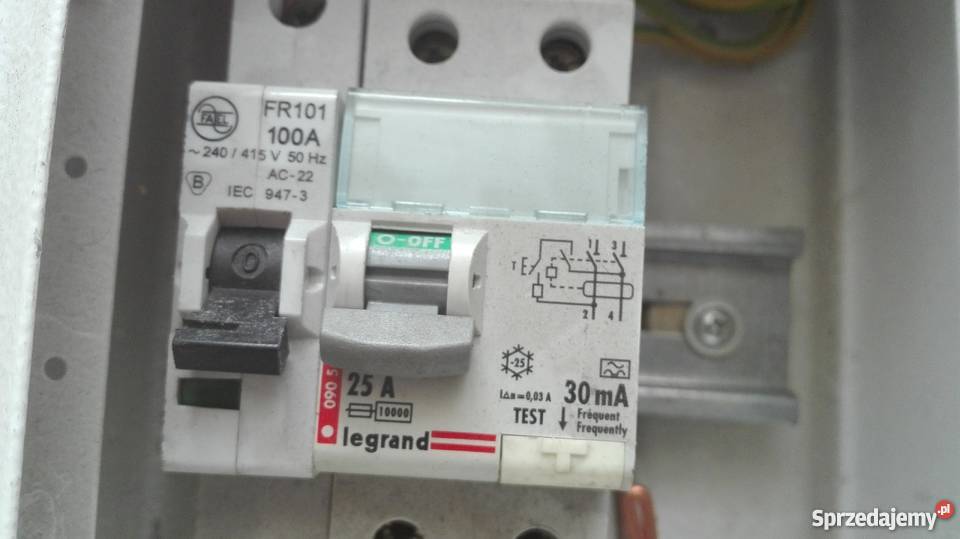 Wyłącznik różnicowy prądu 25 A 30 mA