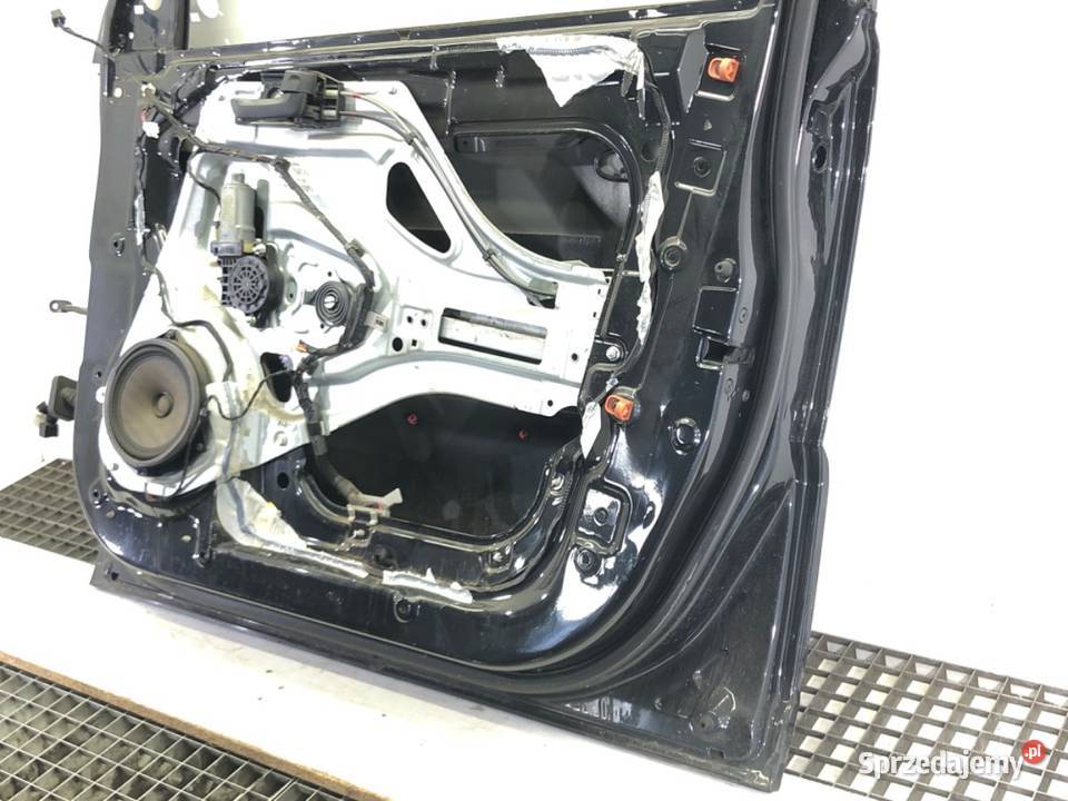 DRZWI PRAWY PRZÓD KIA SPORTAGE II SUV