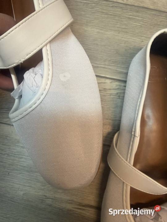 41 Asos Design Białe baleriny z Londynu Nowe