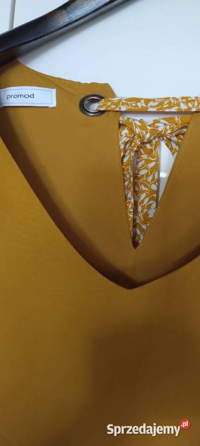 Sukienka w kolorze musztardowym Bez wzoru